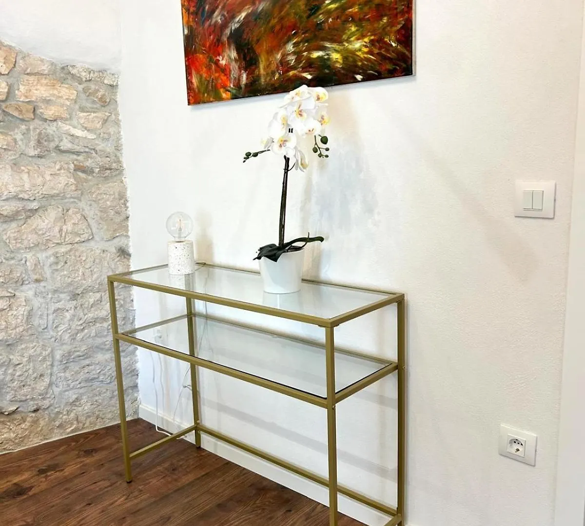 Steinhaus Mit Garten In Der Altstadt Rovinj